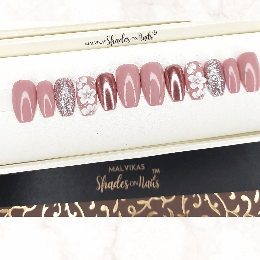 sh1085 1099 (18) ShadesonNails Malvikas Presson Nails